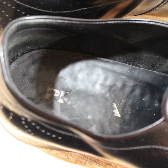 Prada Loafers Perforated Design - Picture 4 of 7